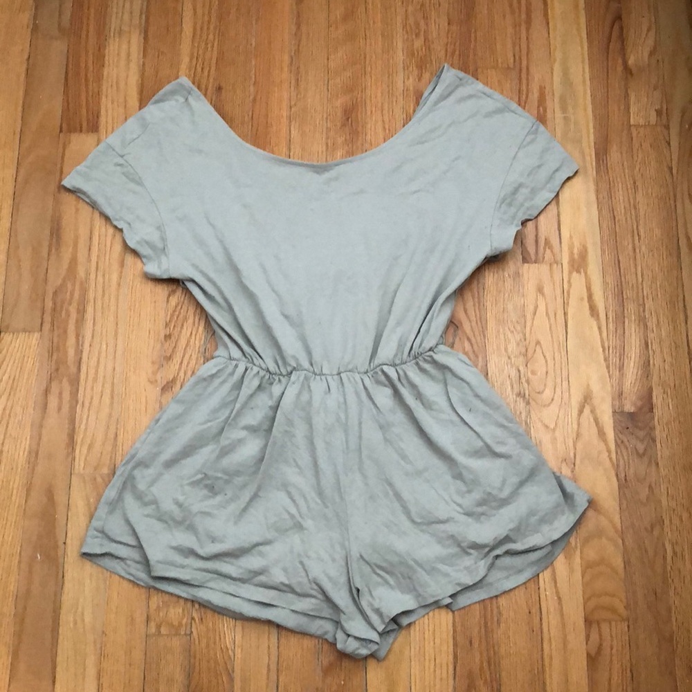 Cross back Romper
